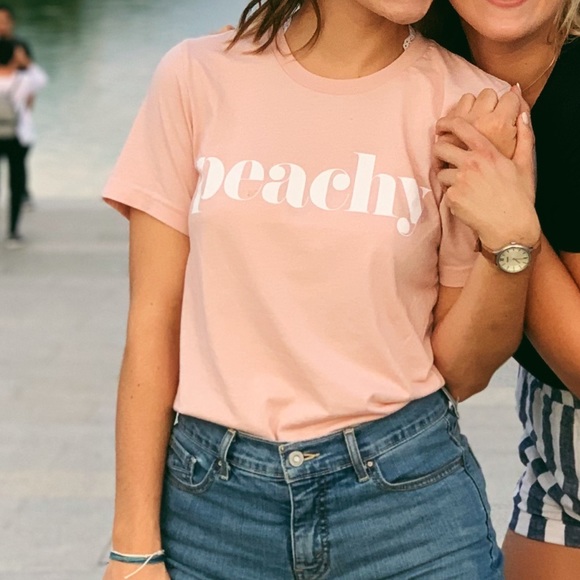 Tops - 4/$20 Peachy Shirt